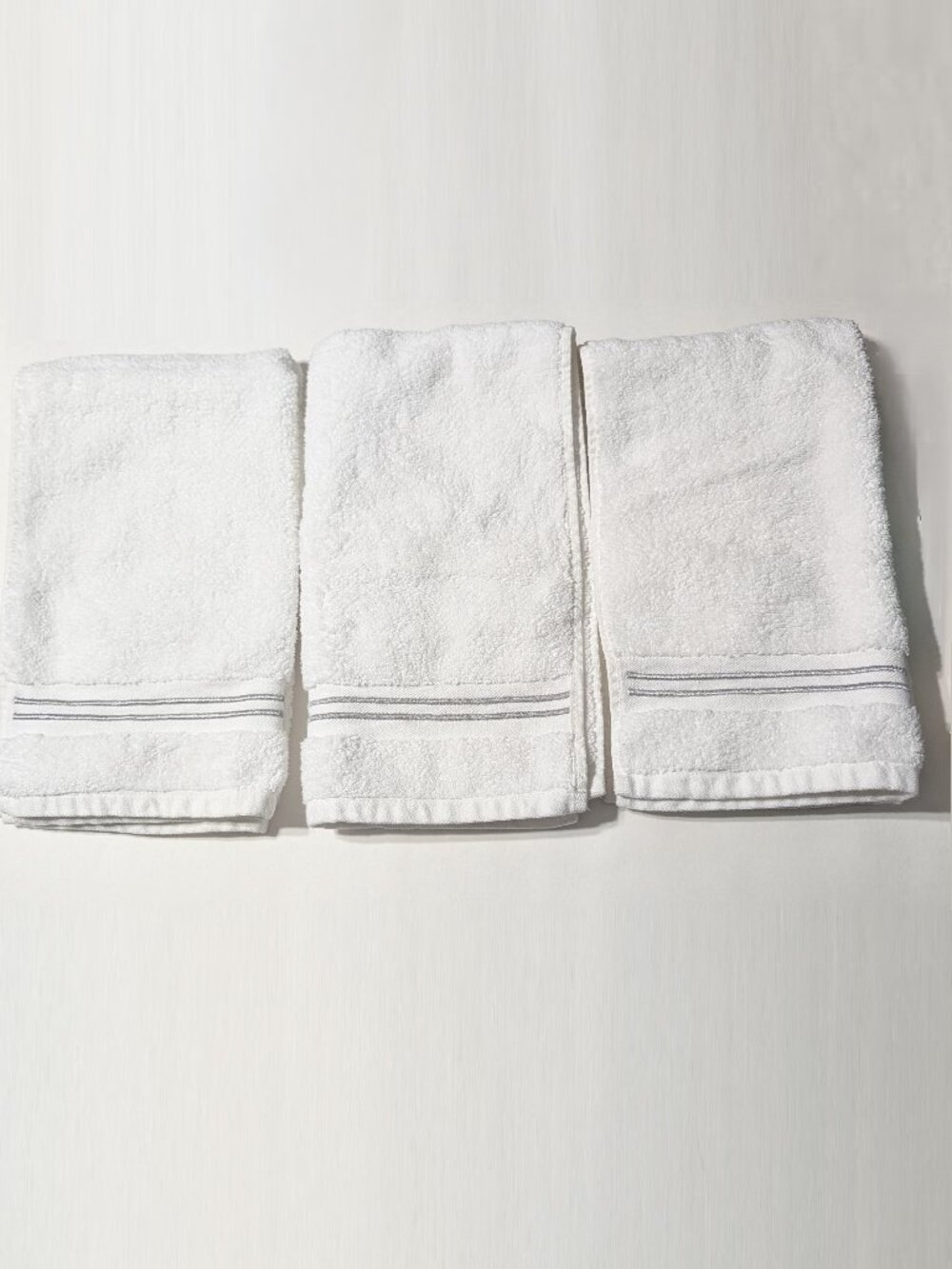 Fieldcrest NWOT Set of 3 White Hand Towels